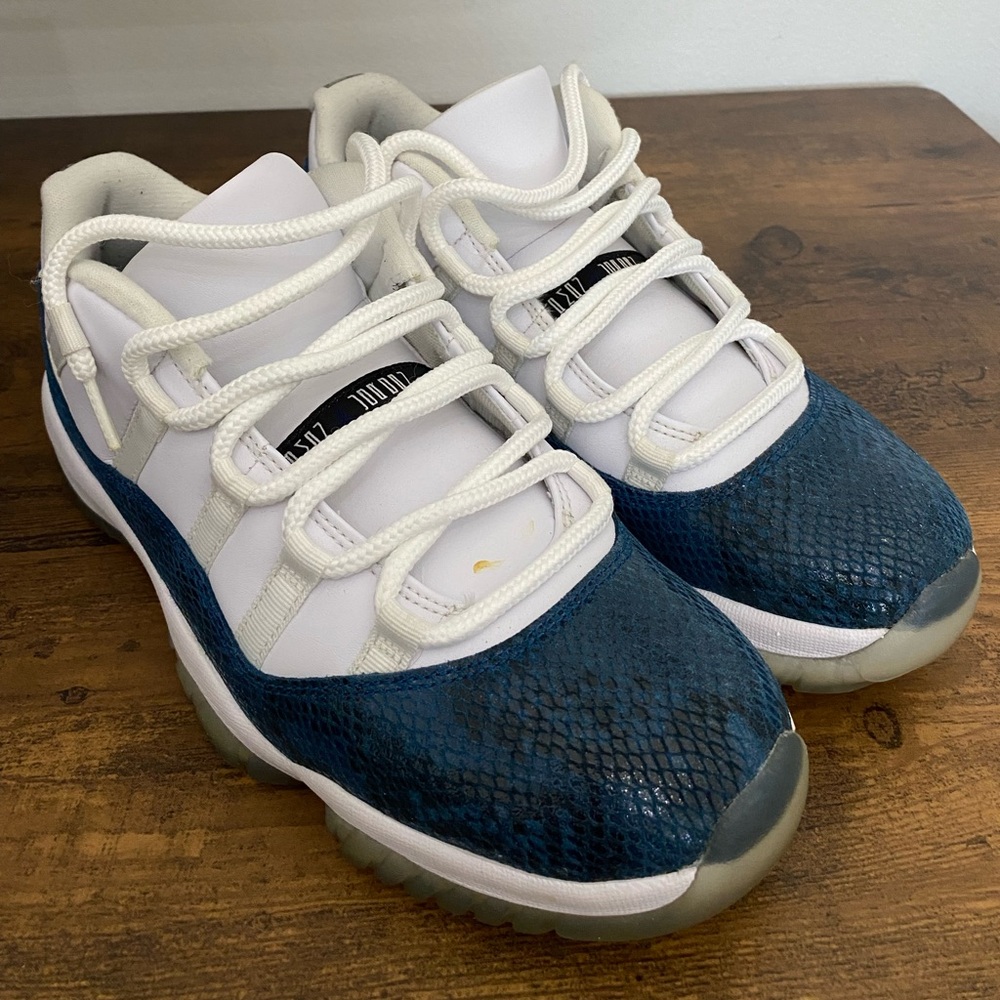 Jordan 11 Retro Low